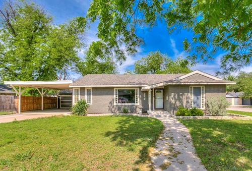 322 S Madison St, San Angelo, TX, 76901-4041 | Card Image