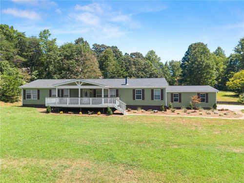 82 Bobbys Dr, Cleveland, GA, 30528-5890 | Card Image