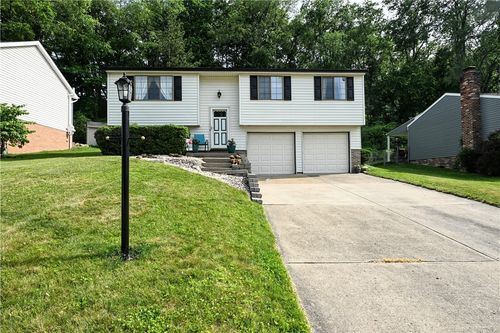 1264 Armstrong Dr, South Park, PA, 15129-9451 | Card Image