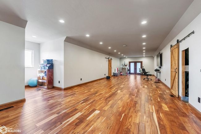 27501 Highway 149, House other with 3 bedrooms, 2 bathrooms and null parking in Sigourney IA | Image 13