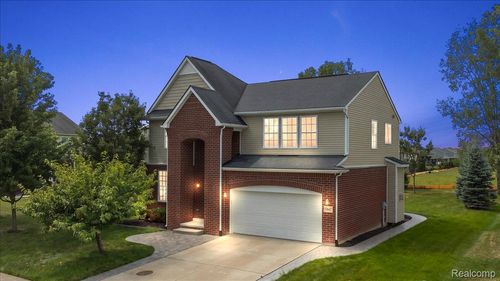50647 Bredenbury Dr, Macomb, MI, 48044-1386 | Card Image