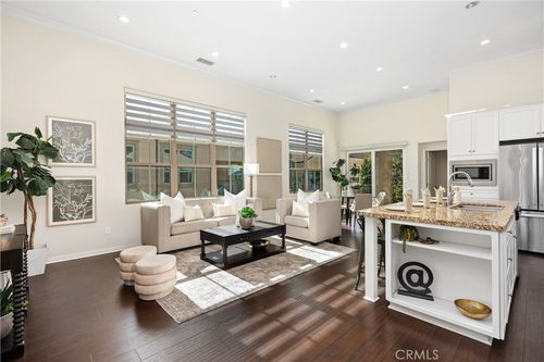 86 Mayfair, Irvine, CA, 92620-2149 | Card Image