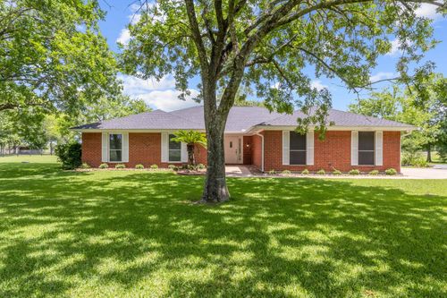 9767 Winzer Rd, Beaumont, TX, 77705-8599 | Card Image
