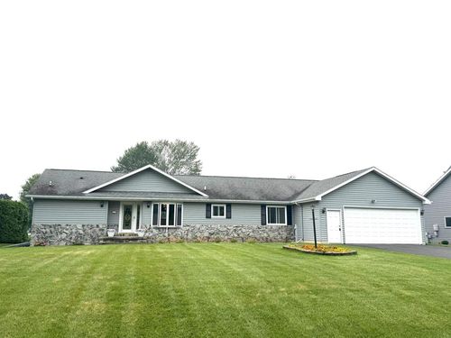 5235 Chesapeake Court, OSHKOSH, WI, 54901 | Card Image