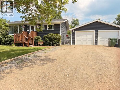 213 3rd St W, Lashburn, SK, S0M1H0 | Card Image