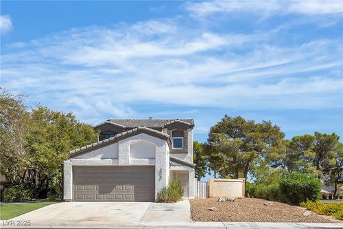 3929 Dream St, Las Vegas, NV, 89108-5394 | Card Image