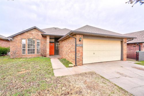 12315 Sw 13th Street, Yukon, OK, 73099 | Card Image