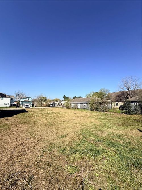 5004 Higgins St, Houston, TX, 77033-3229 | Card Image