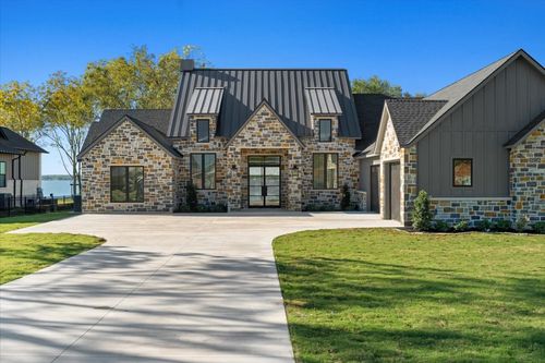 1194 The Shores Dr, Corsicana, TX, 75109-9654 | Card Image