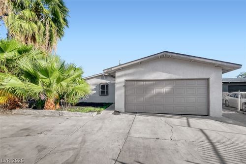 5808 Lydia Dr, Las Vegas, NV, 89107-2634 | Card Image