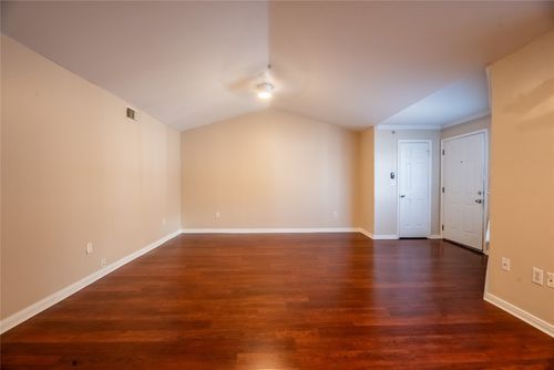 323-501 W 26th St, Austin, TX, 78705-4587 | Card Image