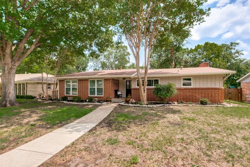 1608 Aldridge Dr, Plano, TX, 75075-7202 | Card Image