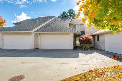 5605 S Adonis Pl, Townhouse with 2 bedrooms, 2 bathrooms and 2 parking in Boise ID | Image 1