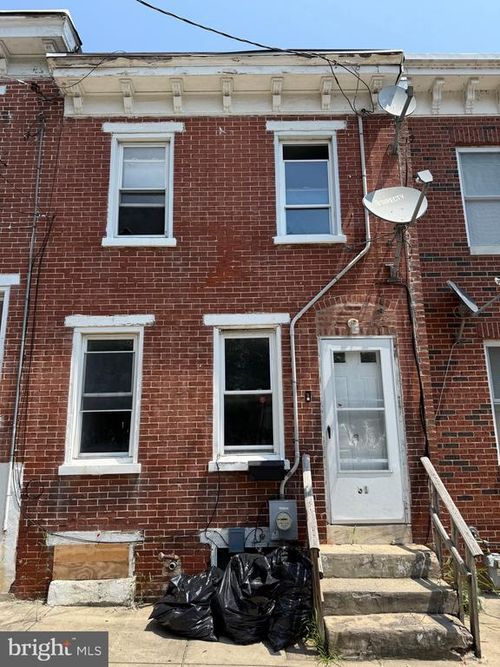 31 E 22nd St, WILMINGTON, DE, 19802-4203 | Card Image