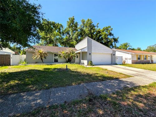719 Regent Cir S, Brandon, FL, 33511-6931 | Card Image