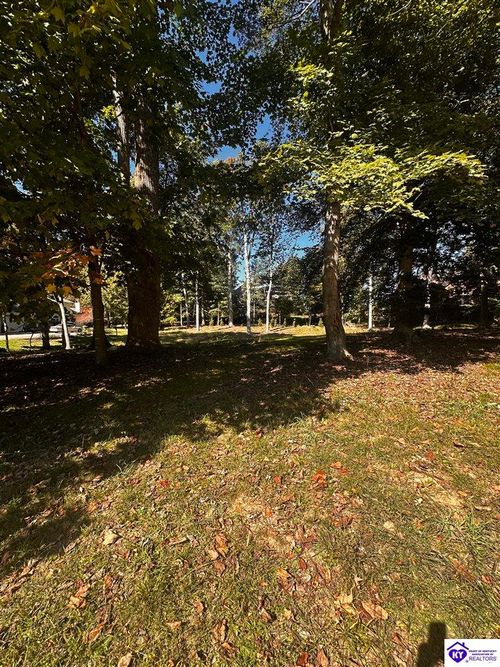 714 Foxfire Rd, Elizabethtown, KY, 42701-9413 | Card Image