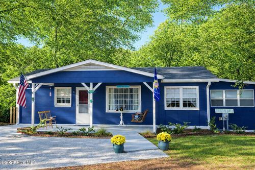 2732 White St Sw, Supply, NC, 28462-4182 | Card Image