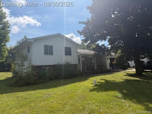 114 Crooked Limb Dr, Lapeer, MI, 48446-3137 | Card Image