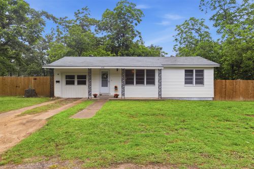 306 Erie Ave, Rockdale, TX, 76567-2734 | Card Image