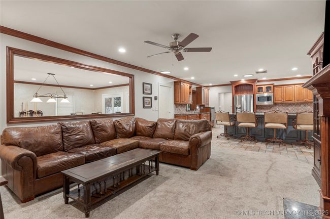 3855 Utica Ave, House other with 5 bedrooms, 5 bathrooms and null parking in Tulsa OK | Image 11
