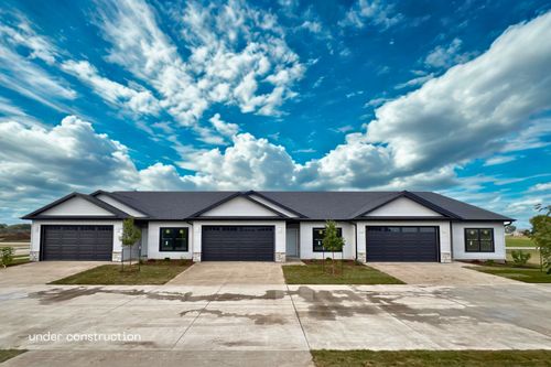 103-1875 Redbud Cir, Eldridge, IA, 52748-9734 | Card Image