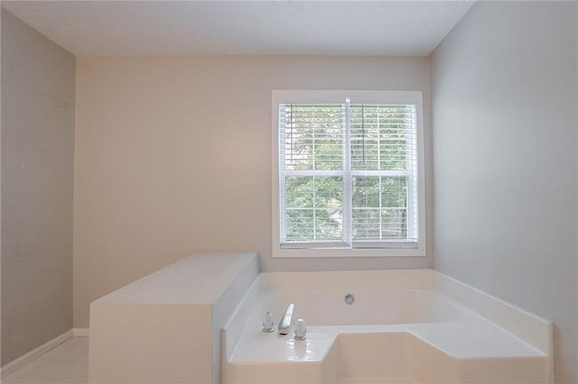 2140 Deer Trl, House other with 3 bedrooms, 2 bathrooms and 4 parking in Suwanee GA | Image 22