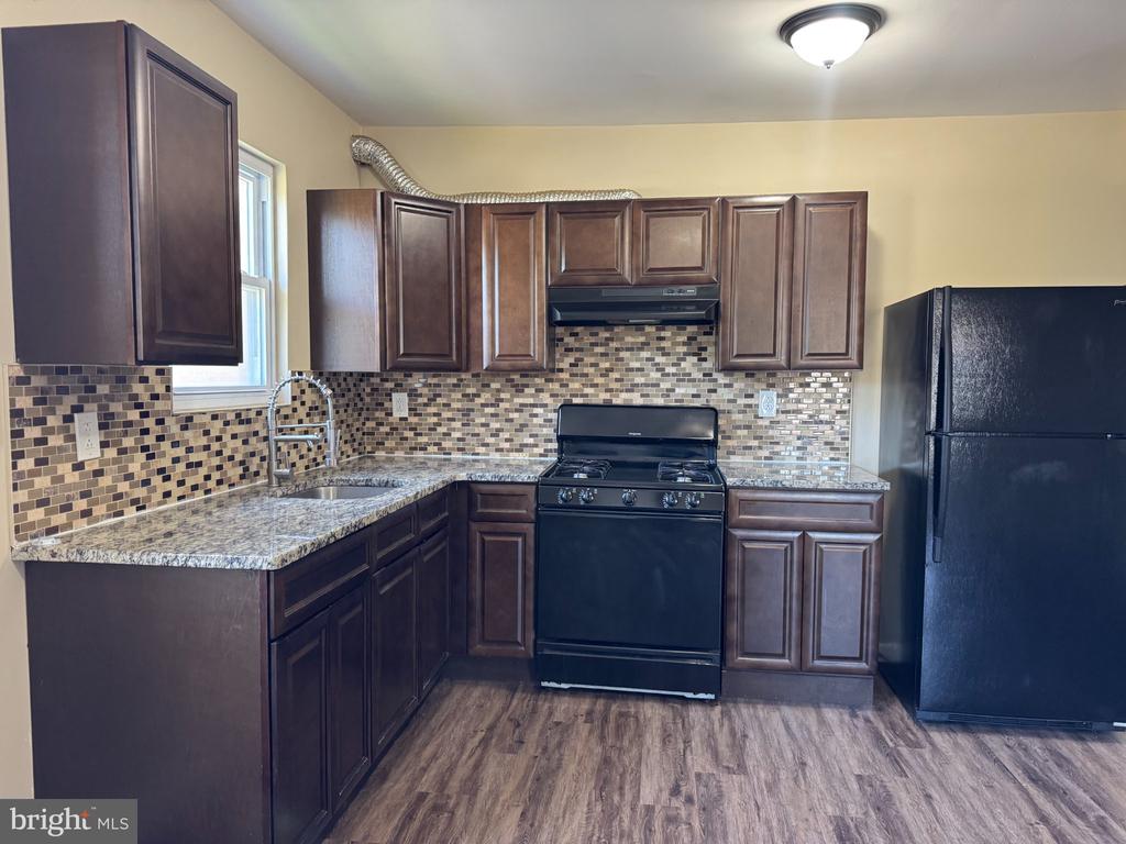Residential Lease in FOLCROFT 4