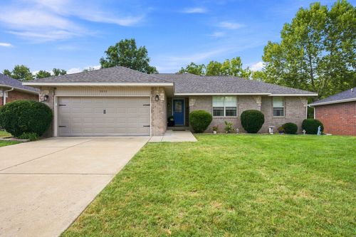 3892 W Parkridge Cir, Springfield, MO, 65802-6781 | Card Image