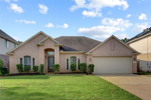 11319 Windy Creek Dr, Pearland, TX, 77584-8213 | Card Image