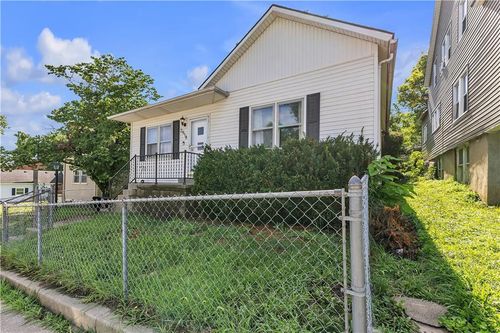 2918 N 9th St, Saint Joseph, MO, 64505-1924 | Card Image