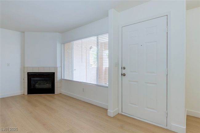 UNIT-136 - 8450 Alta Dr, Condo with 2 bedrooms, 2 bathrooms and null parking in Las Vegas NV | Image 5