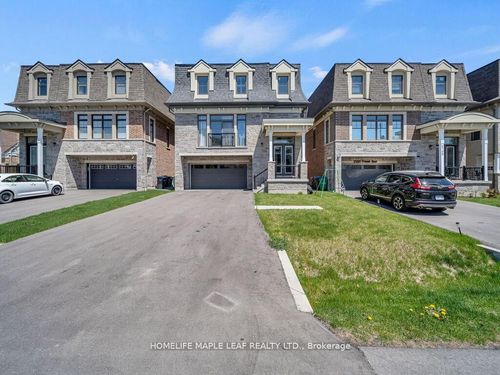 2115 Primate Rd, Mississauga, ON, L4Y0H2 | Card Image