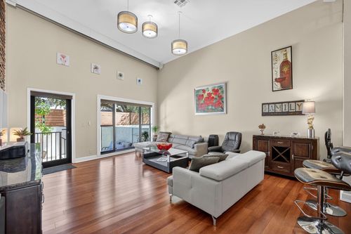 b4-3000 Ne 8th Ter, Wilton Manors, FL, 33334-2671 | Card Image