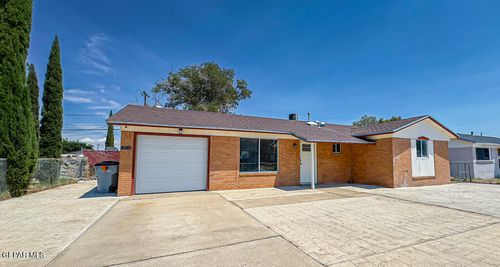 10314 Kellogg St, El Paso, TX, 79924-2902 | Card Image