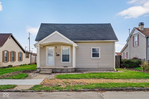 2107 S B St, Elwood, IN, 46036-2141 | Card Image