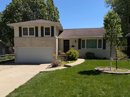 524 3rd Ave Se, Sioux Center, IA, 51250-1410 | Card Image
