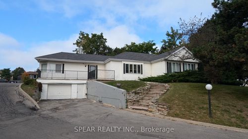 229 Main St S, Brampton, ON, L6Y1N5 | Card Image