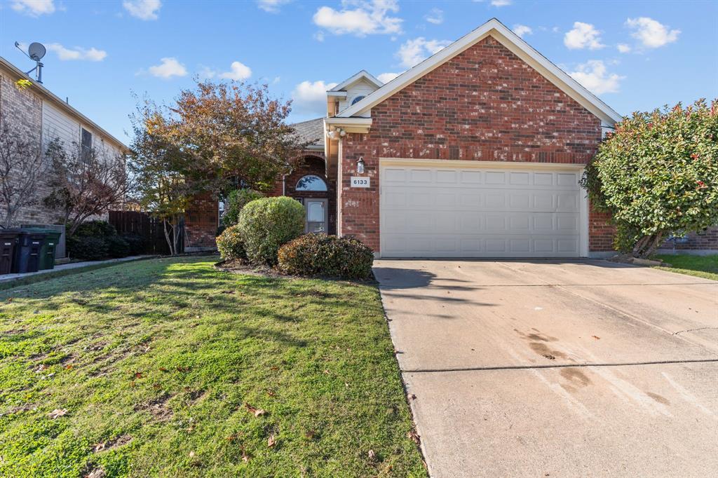 Melanie Dr, Fort Worth, TX 76131