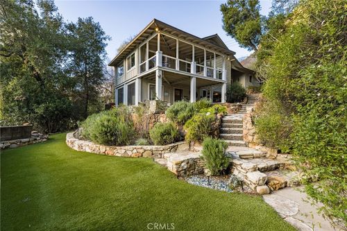 2305 Sugarloaf Dr, Agoura Hills, CA, 91301-2838 | Card Image