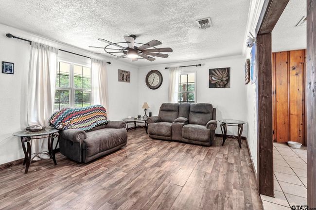 902 S Florey Ave, House other with 3 bedrooms, 2 bathrooms and null parking in Mt Pleasant TX | Image 7