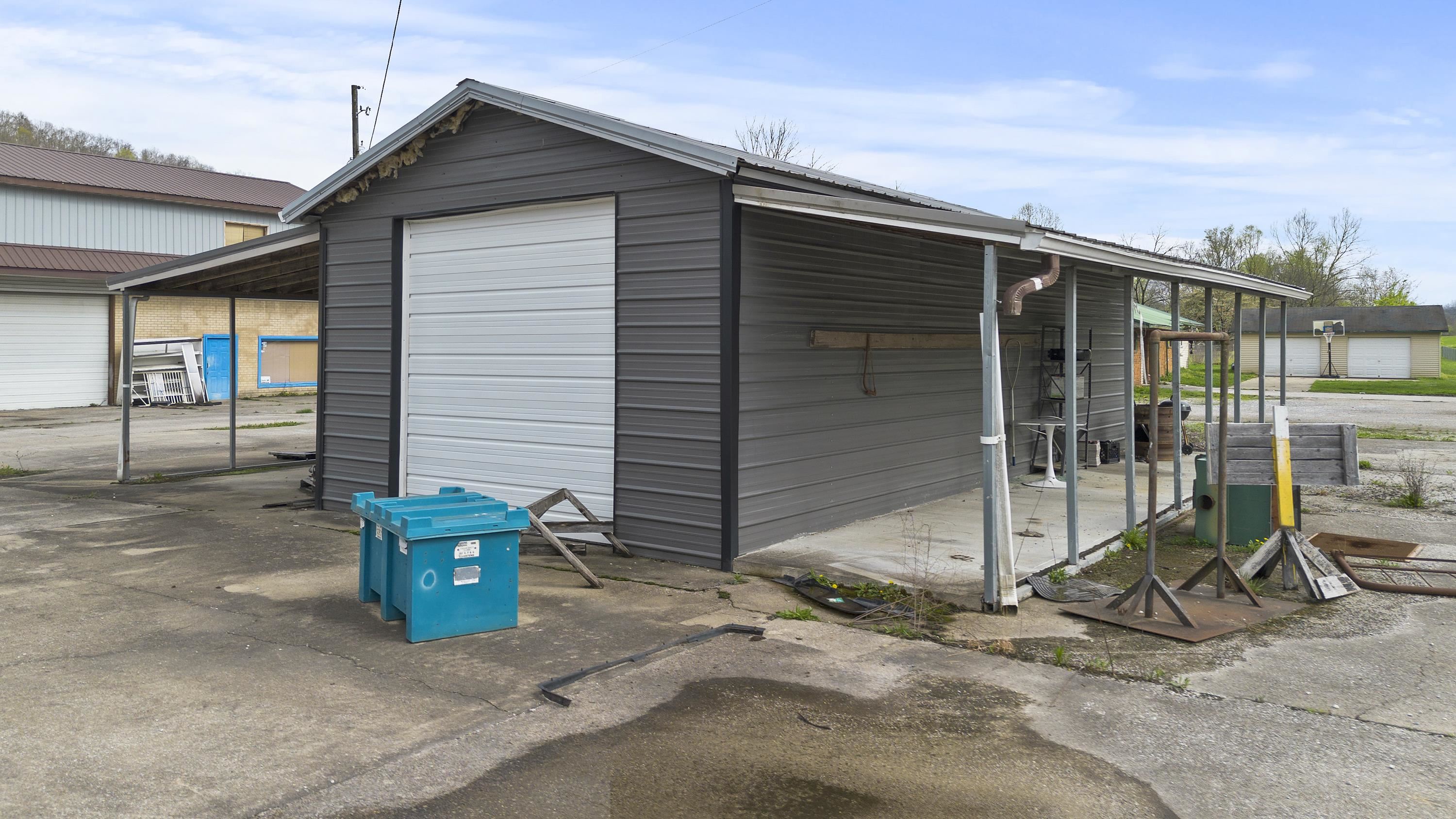 Commercial Sale in Louisa