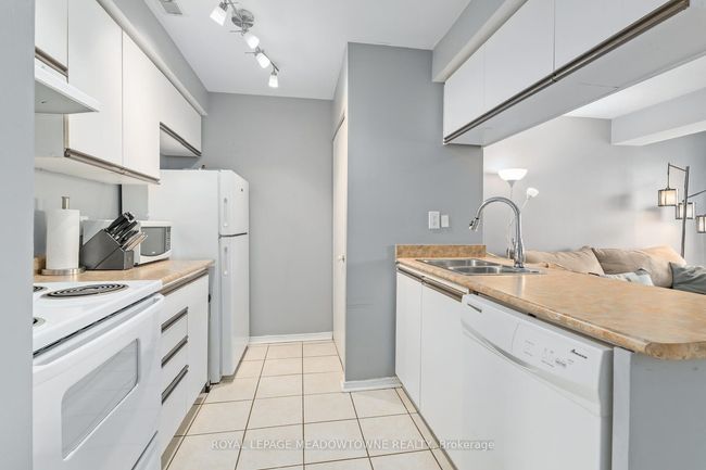 24 - 42A Stewart Maclaren Rd, Condo with 2 bedrooms, 1 bathrooms and null parking in Georgetown ON | Image 14