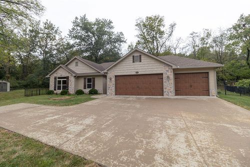 1113 W Old Plank Rd, COLUMBIA, MO, 65203-9686 | Card Image