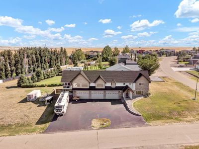 770 Eagleridge Dr, House detached with 4 bedrooms, 3 bathrooms and 14 parking in Dunmore AB | Image 2