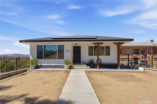 249 E Graham Ave, Lake Elsinore, CA, 92530-4112 | Card Image
