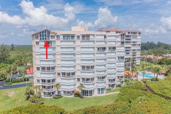 PH6 - 3870 N Highway A1a, Condo with 2 bedrooms, 2 bathrooms and null parking in Hutchinson Island FL | Image 4
