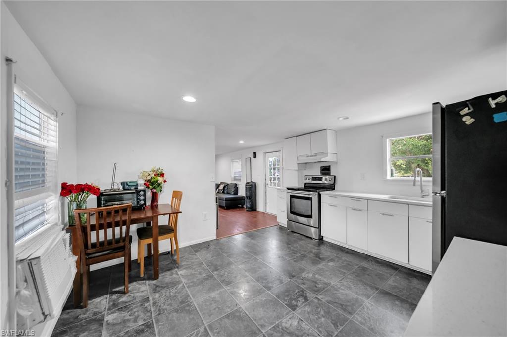 Residential in NORTH FORT MYERS 3