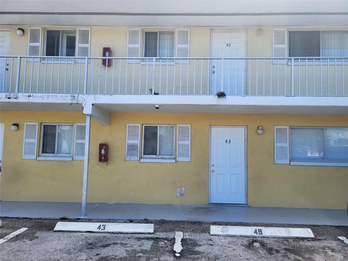 apt-e43-1501 Crescent Cir, West Palm Beach, FL, 33403-2254 | Card Image