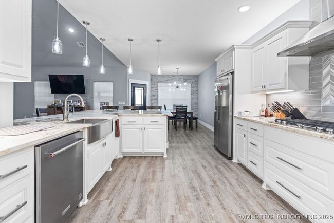 8903 Pear St, House other with 4 bedrooms, 3 bathrooms and null parking in Kingston OK | Image 16