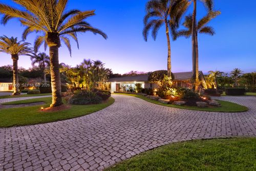 7751 Palmetto Ct, Pinecrest, FL, 33156-5201 | Card Image